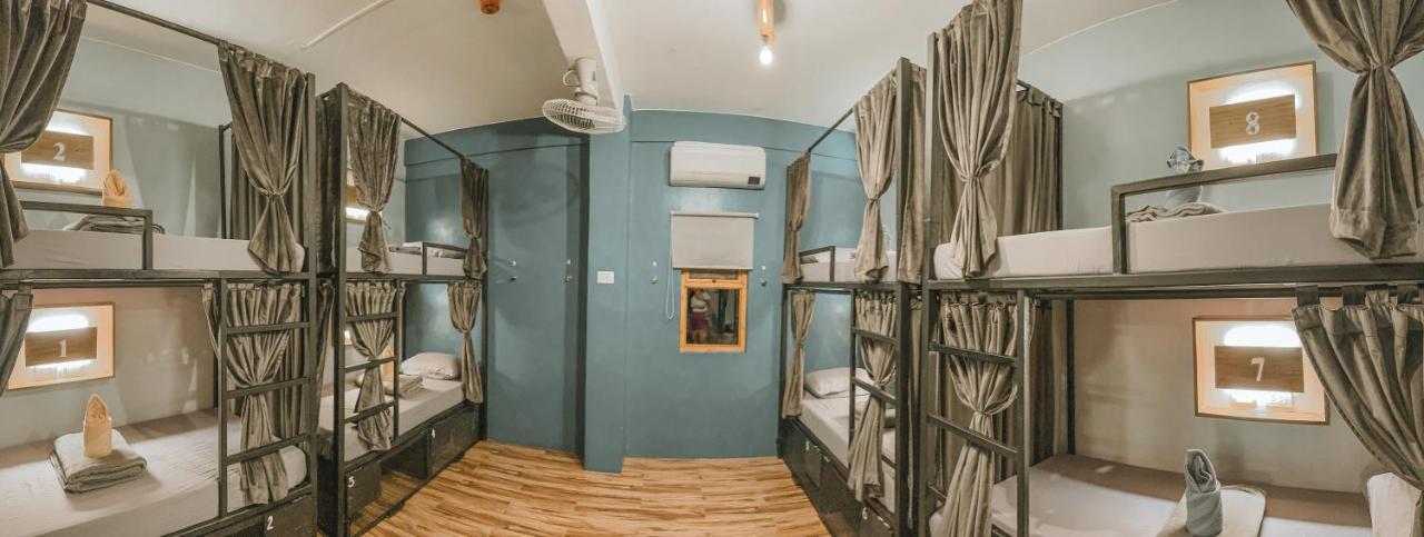 Outpost Hostel - Coron Eksteriør bilde