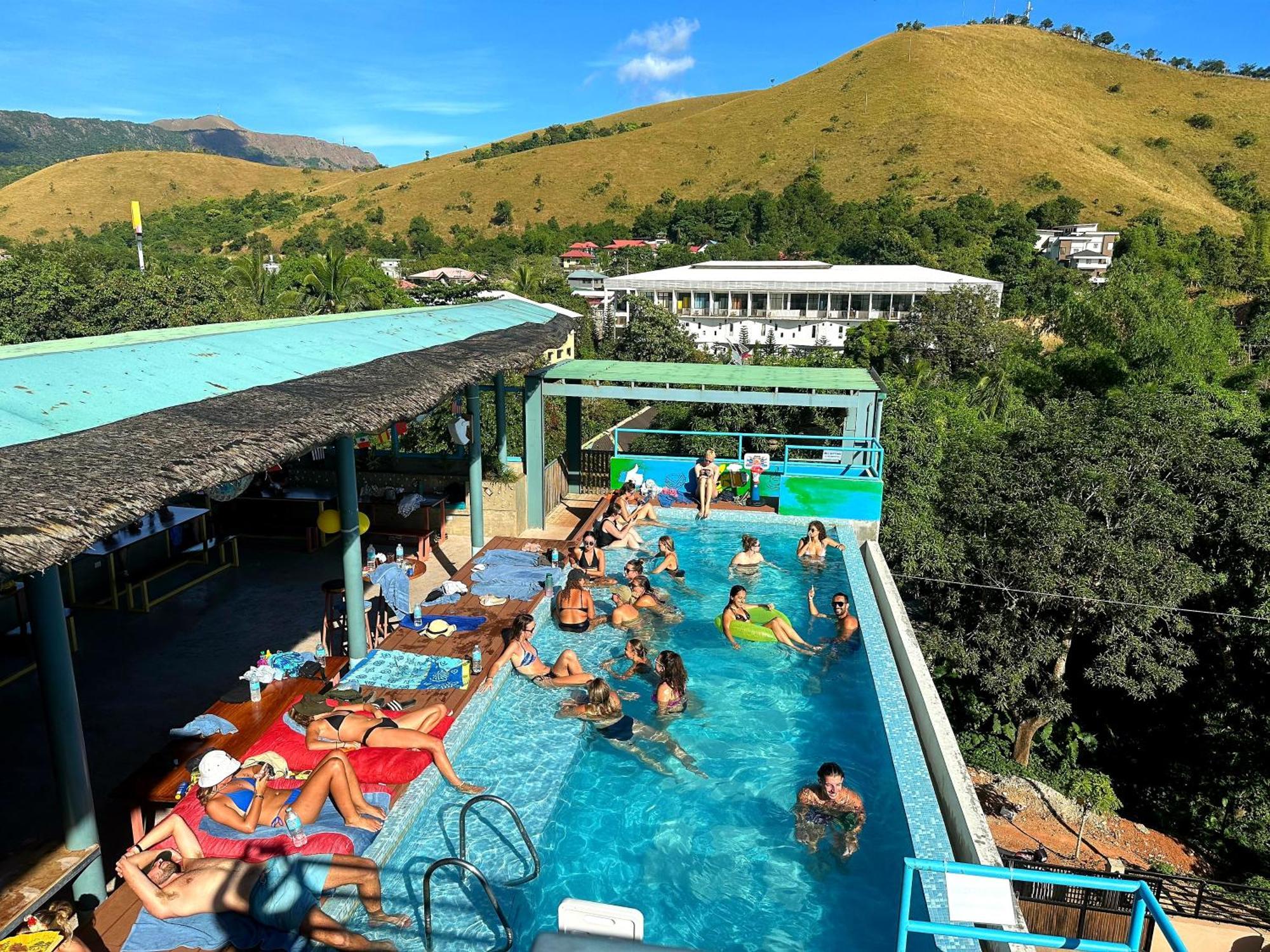 Outpost Hostel - Coron Eksteriør bilde